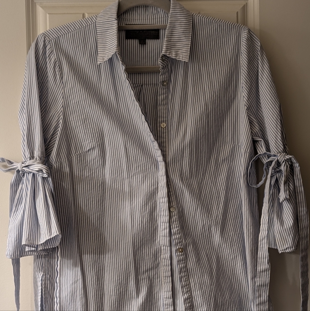 ANTHROPOLOGIE Sunday in Brooklyn Striped Button Front Shirt Top Tie On Sleeve S